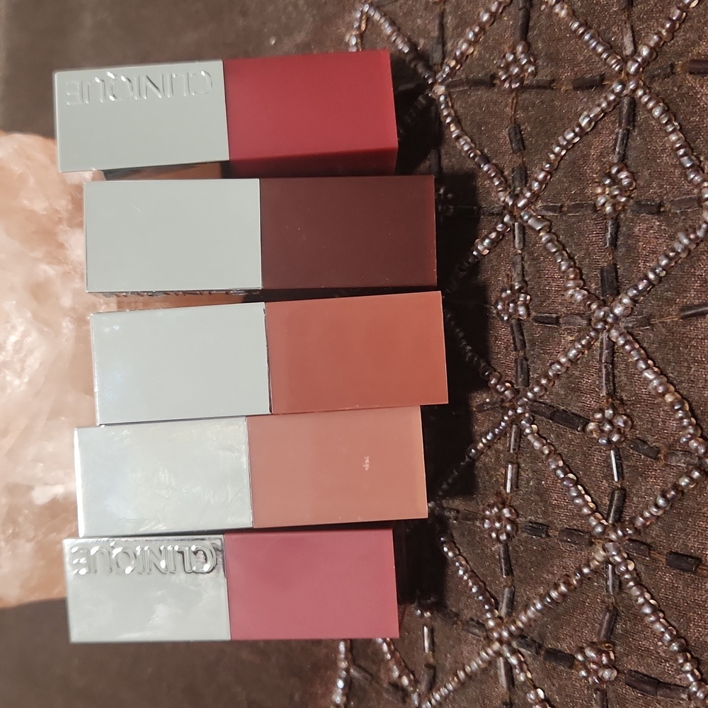 Clinque  lipsticks